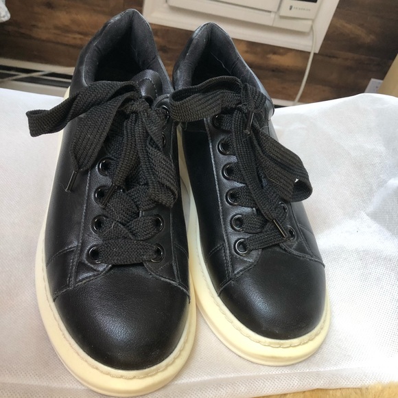 Steven by Steve Madden Black Sneakers - Picture 2 of 5